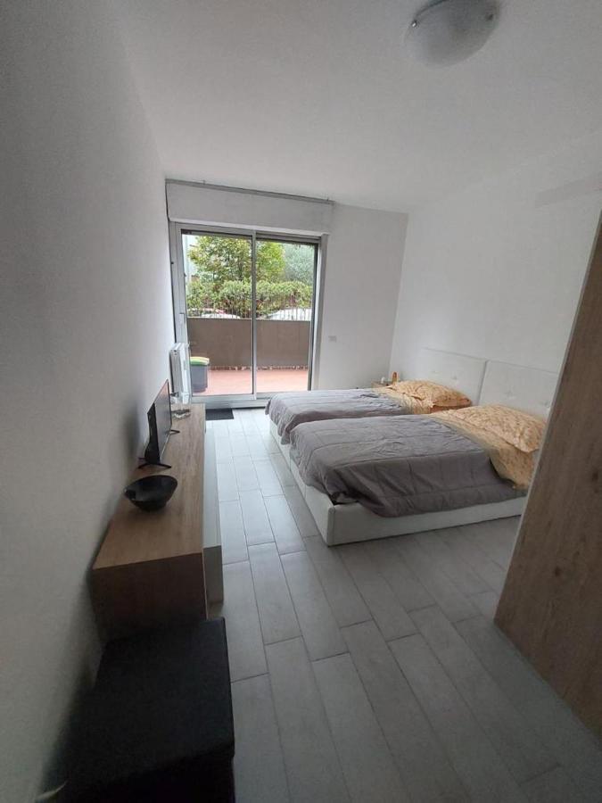 Einaudi Apartment Cologno Monzese Exteriör bild