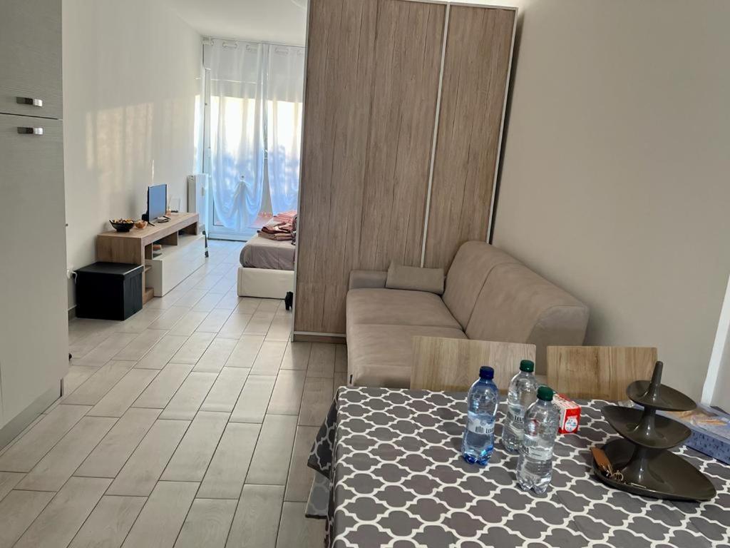 Einaudi Apartment Cologno Monzese Exteriör bild