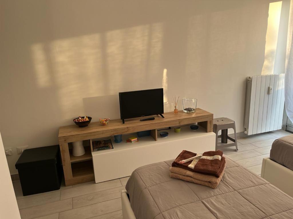 Einaudi Apartment Cologno Monzese Exteriör bild
