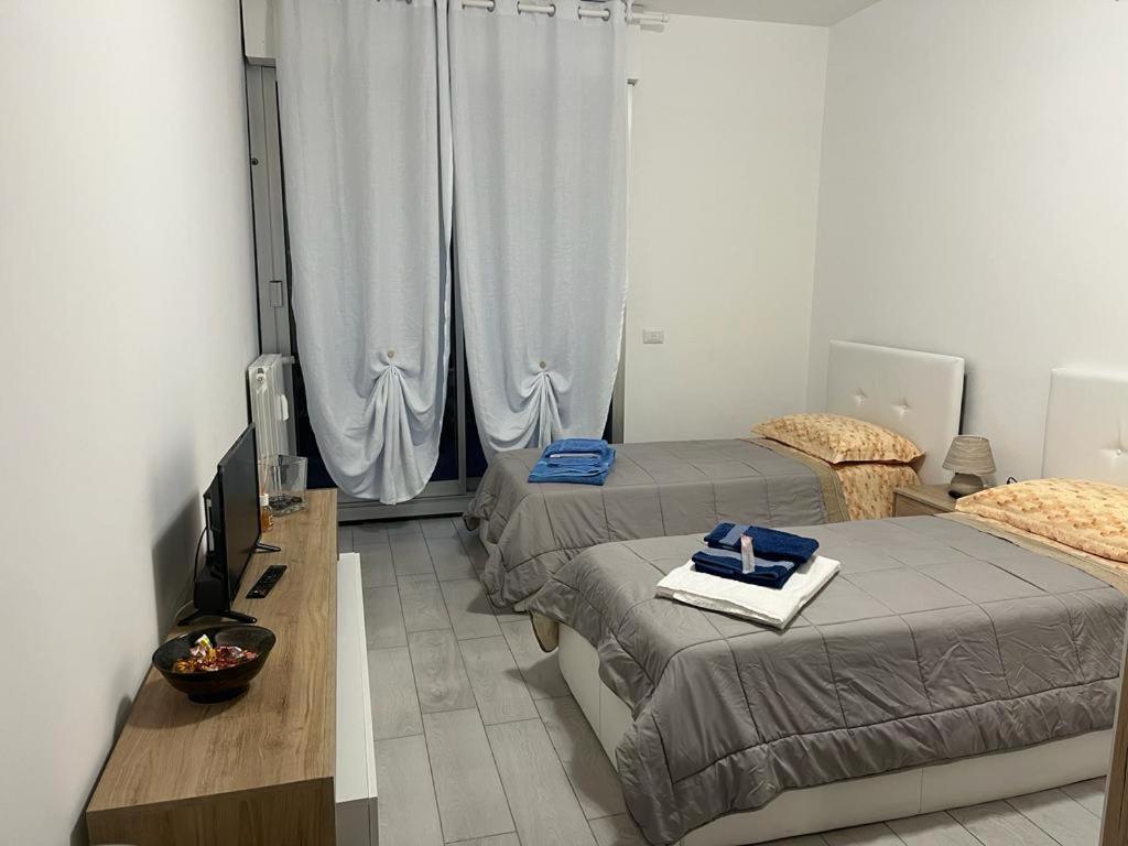 Einaudi Apartment Cologno Monzese Exteriör bild